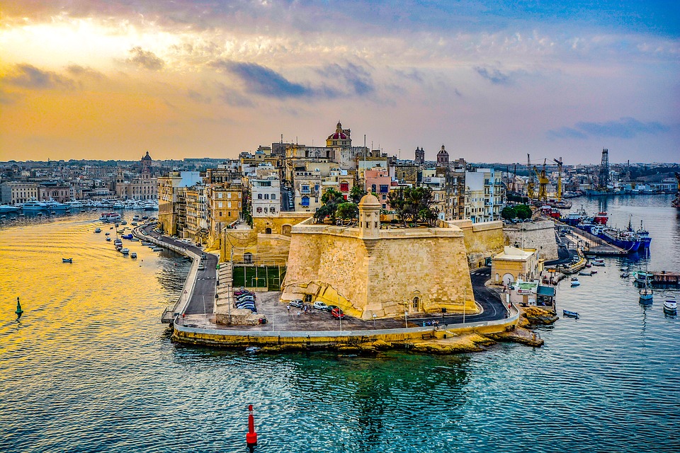 Ovo mediteransko ostrvo nudi turistima do 200 evra, uz samo jedan uslov!