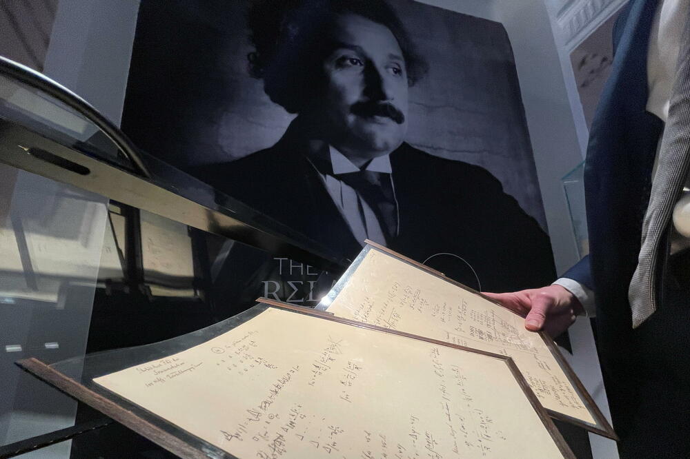 Prodat Ajnštajnov rukopis