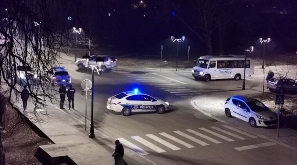 Među ubijenima na Cetinju ima i dece, policajac ranjen u glavu!